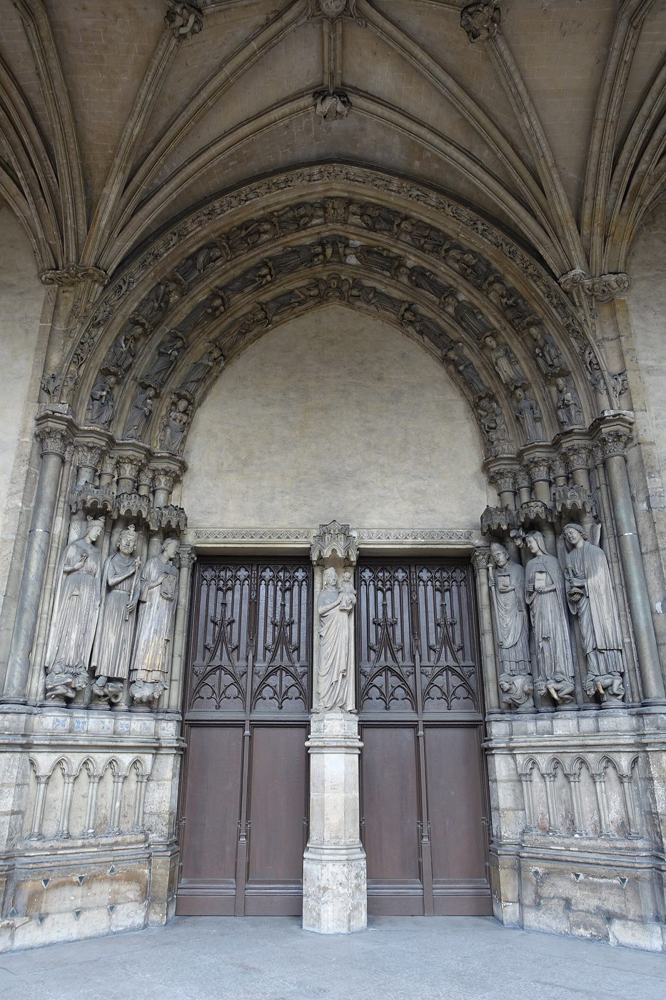 nettoyage monument historique Paris — avant nettoyage